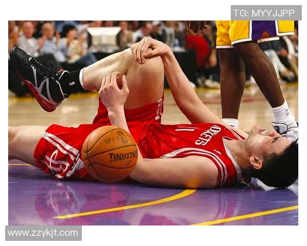 姚明在2004年火箭对决小牛的经典比赛回顾与精彩瞬间分析 姚明在2004年火箭对决小牛的经典比赛回顾与精彩瞬间分析