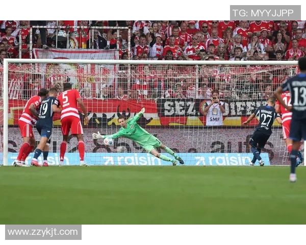 德乙精彩对决科隆主场迎战菲尔特力争三分