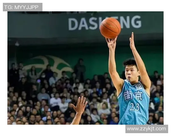 广厦男篮迎战南京同曦全力争胜期待精彩对决展现篮球魅力